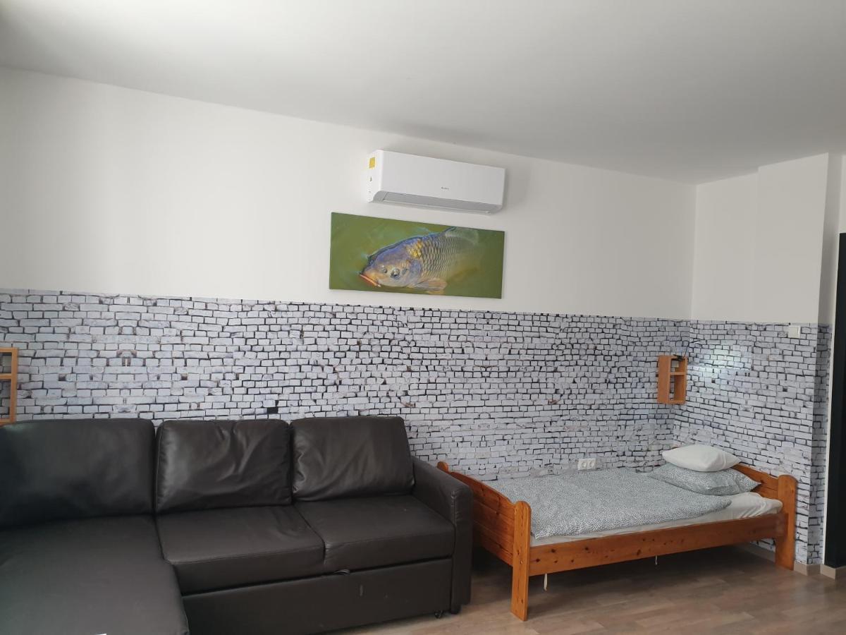 Kid Familia Panzio Balatonszarszo Bed & Breakfast Eksteriør bilde