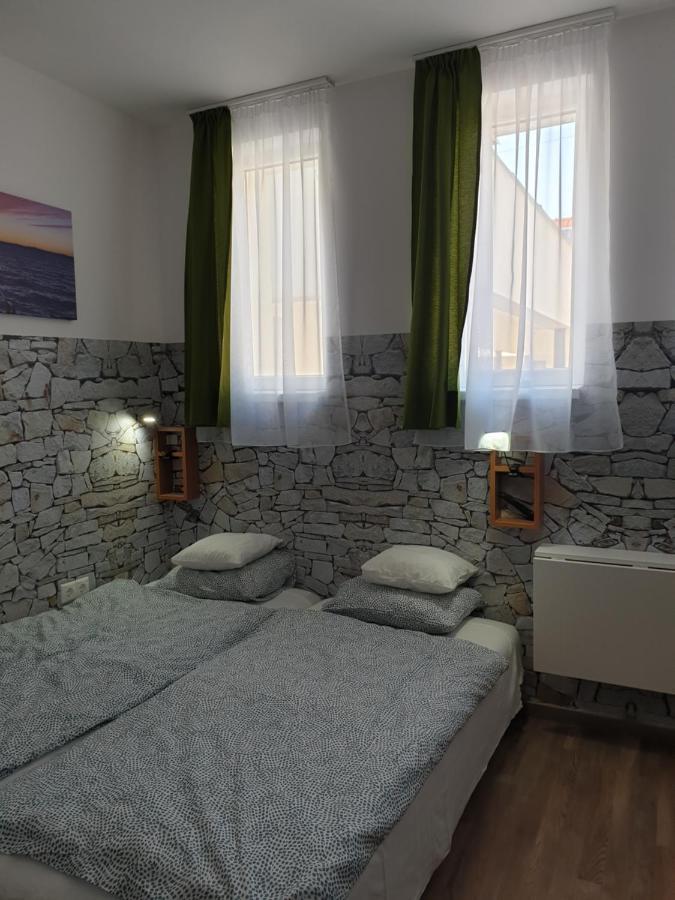 Kid Familia Panzio Balatonszarszo Bed & Breakfast Eksteriør bilde